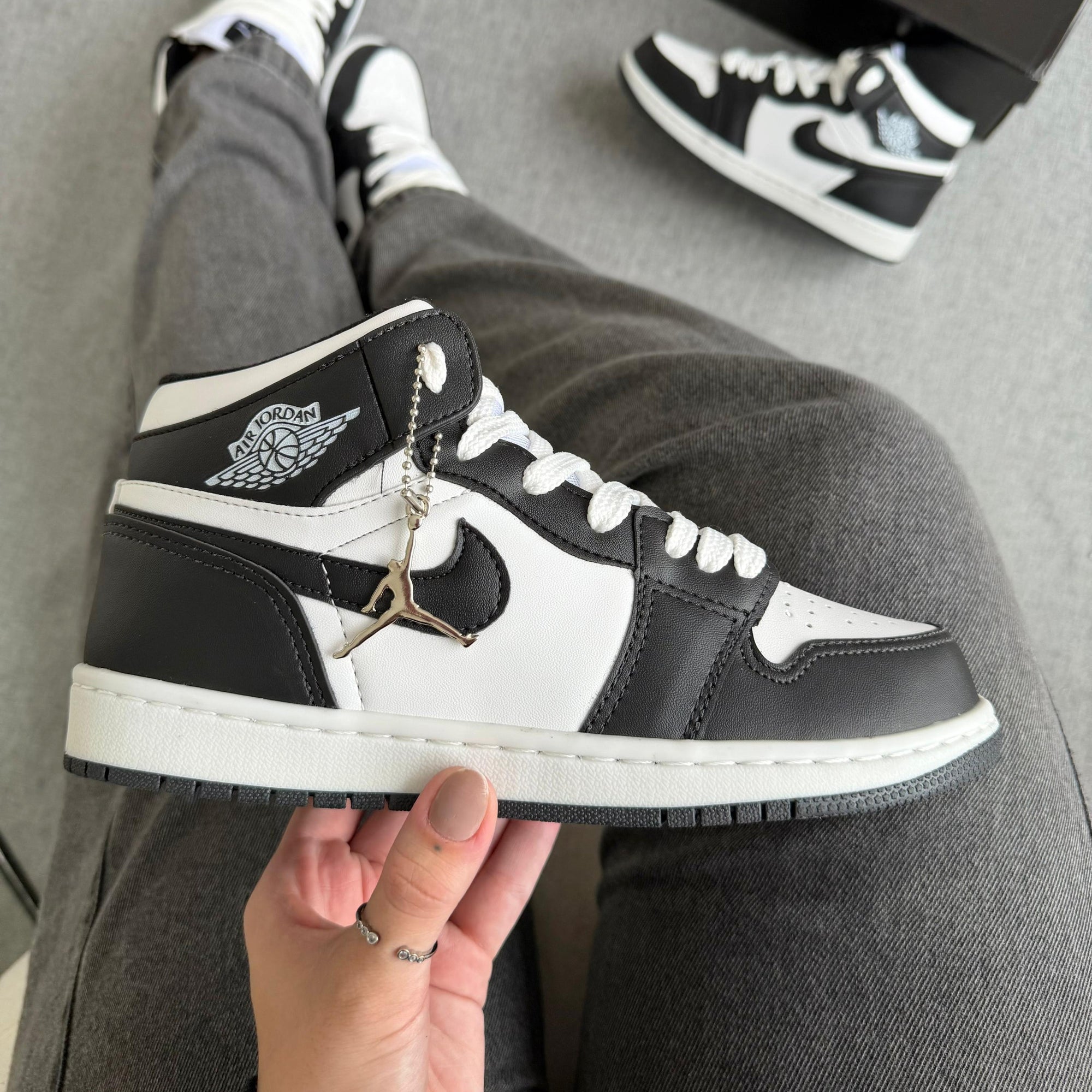 Tênis Nike Air Jordan High – Branco / Preto Premium