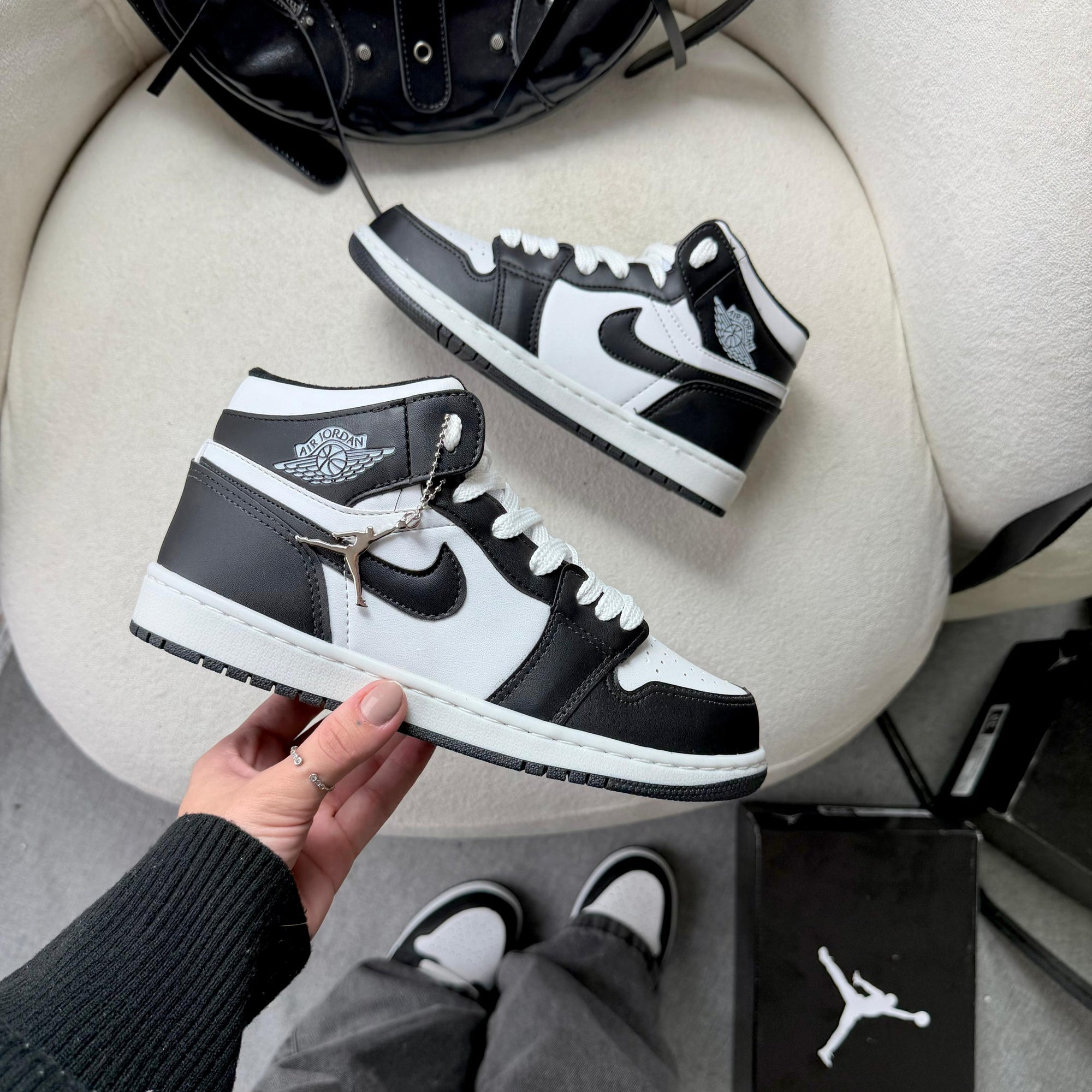 Tênis Nike Air Jordan High – Branco / Preto Premium