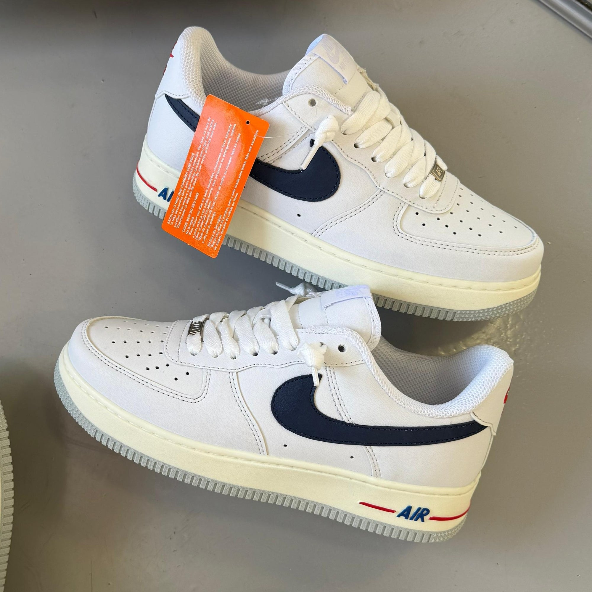 Nike Air Force – Branco / Marinho / Off White  Linha Luxo