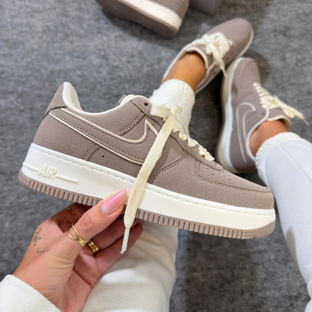 Nike Air Force Nobuk – Antílope / Off White  Linha Prime