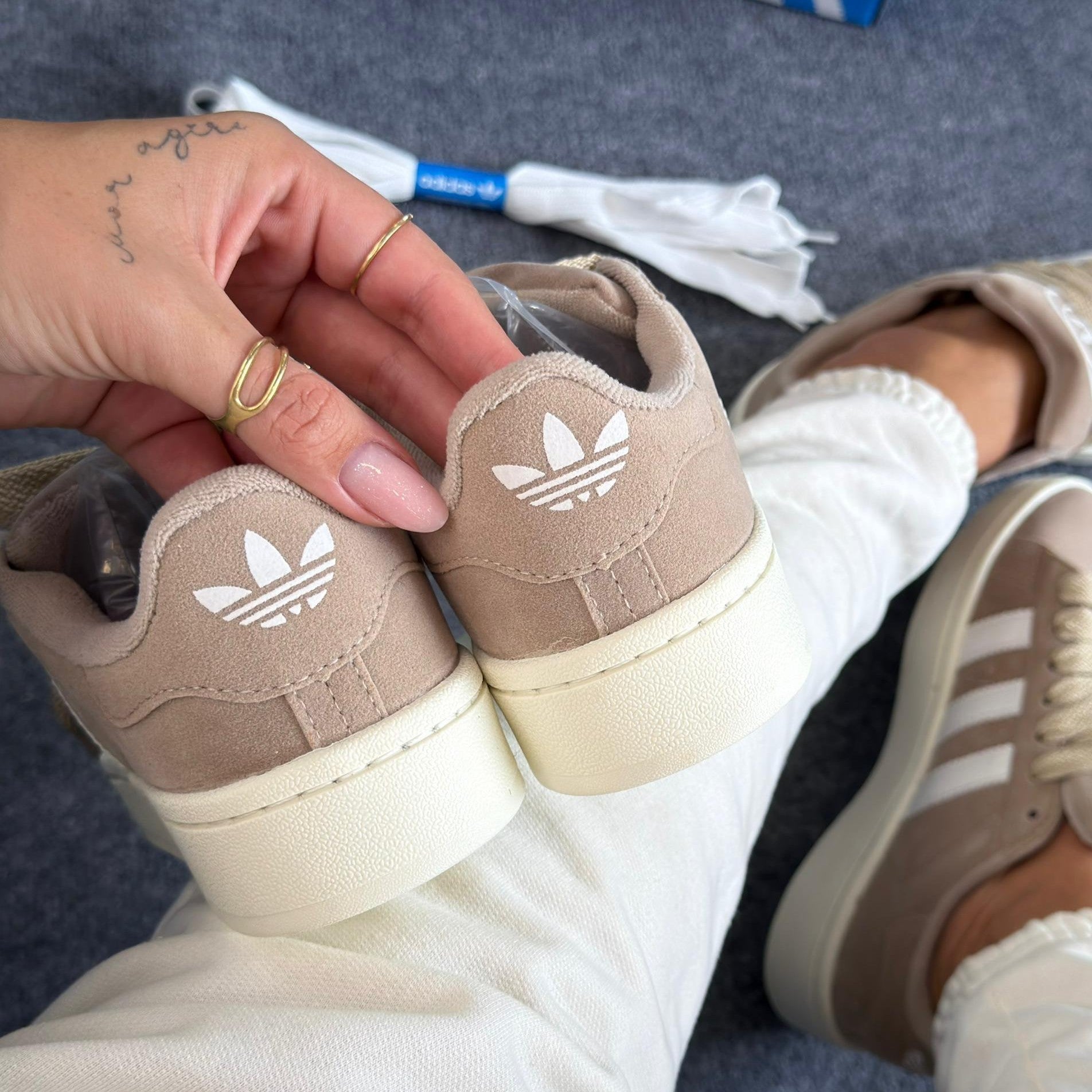 Adidas Campus – Bege / Branco