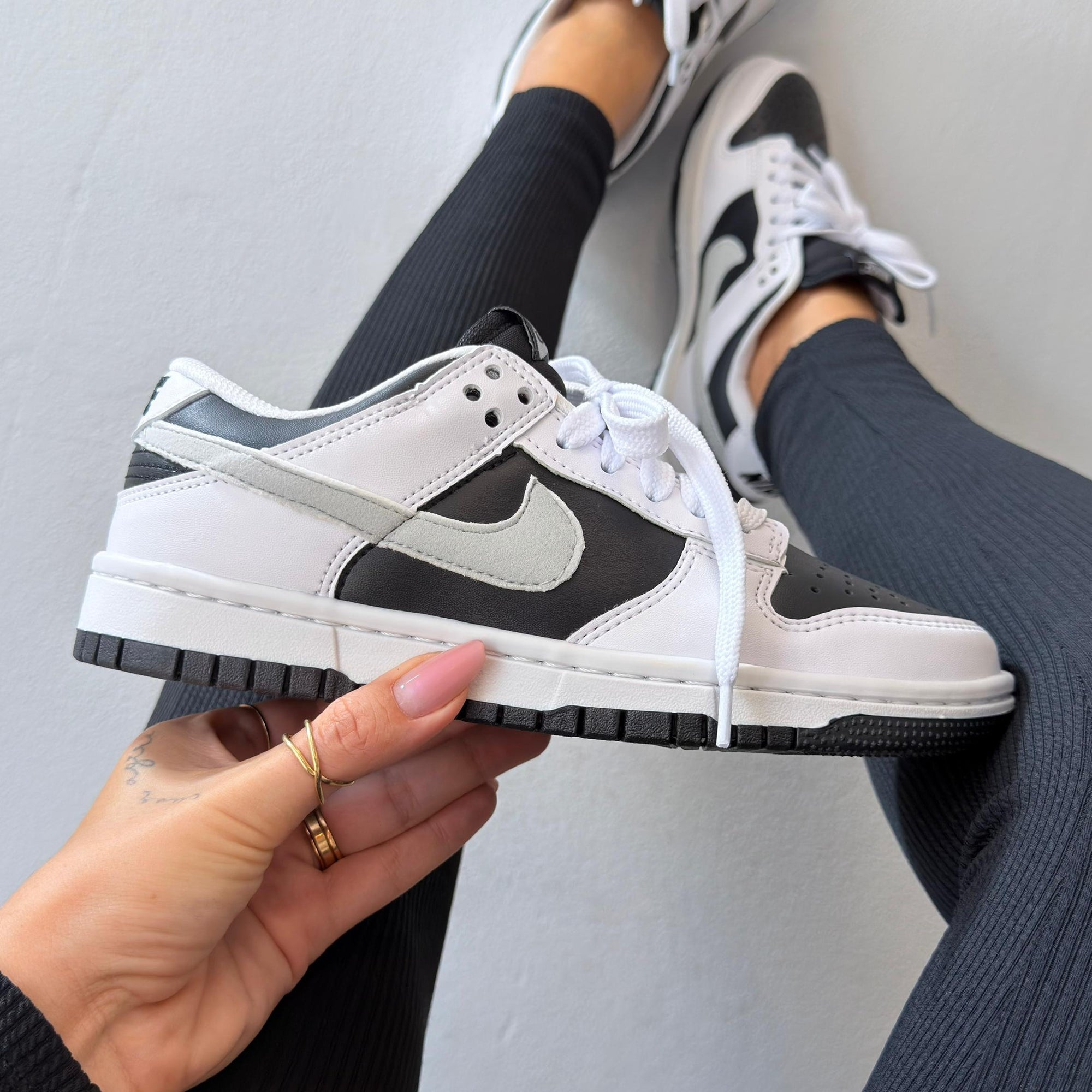 SB Dunk Low Prime – Panda Reverse Unissex