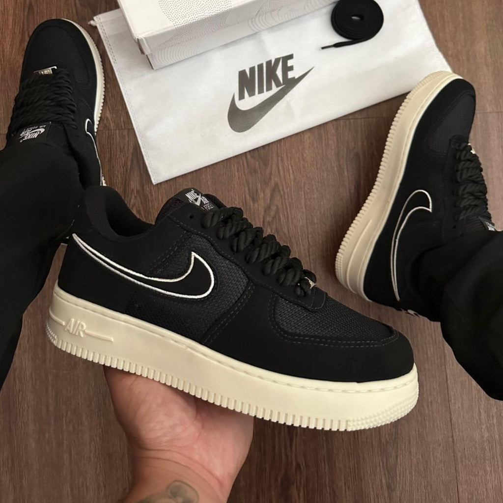 Nike Air Force 1 – Black / Off
