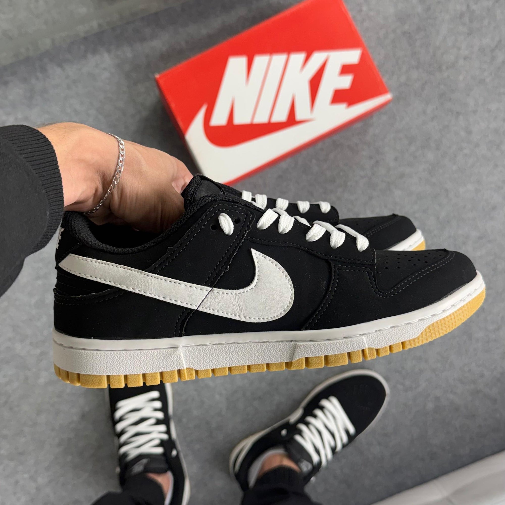 Nike Dunk – Preto Nobuck  Primeira Linha