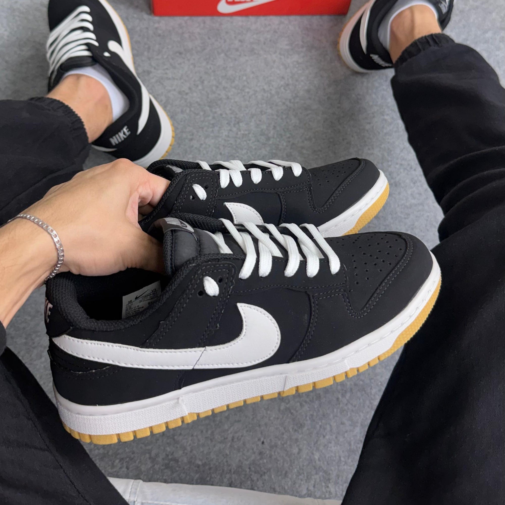 Nike Dunk – Preto Nobuck  Primeira Linha