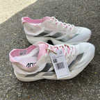 Adidas Adizero Adios Pro 4 – Branco/Rosa/Prata