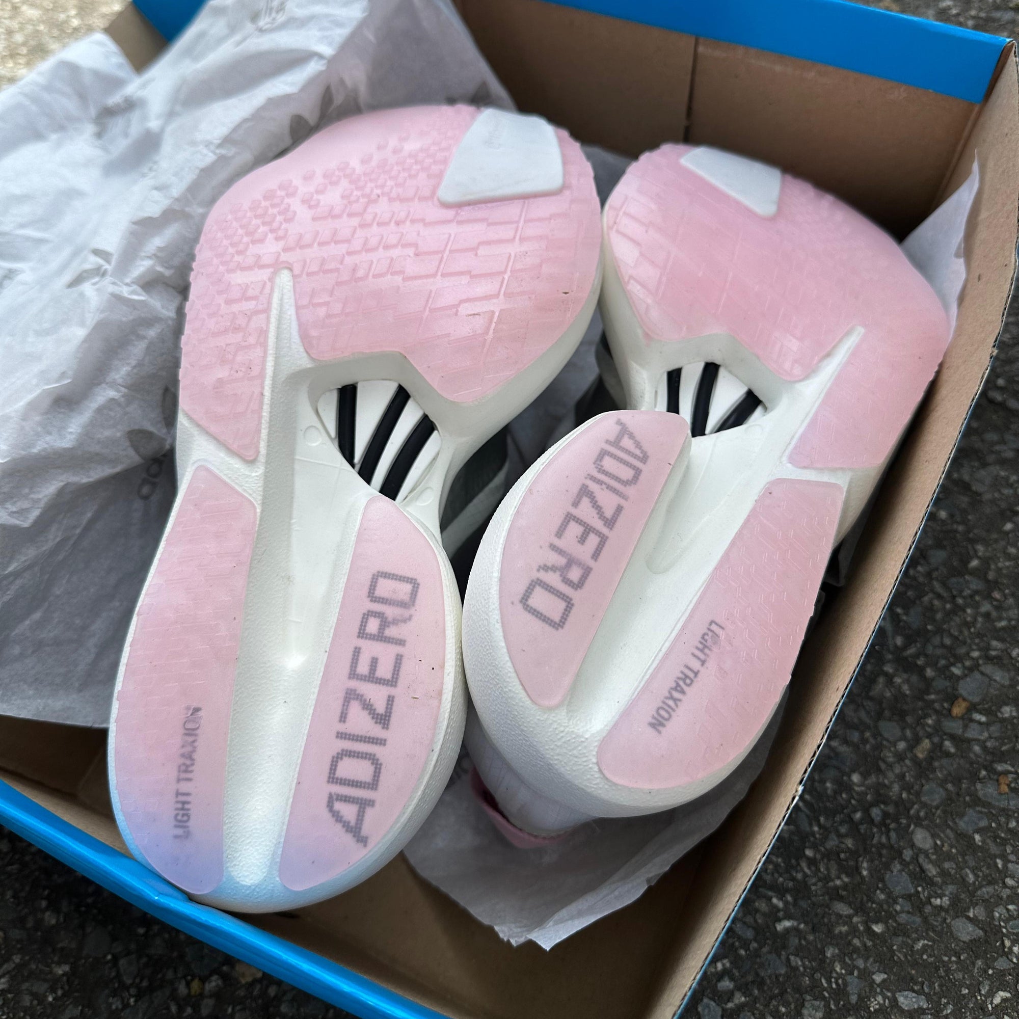 Adidas Adizero Adios Pro 4 – Branco/Rosa/Prata