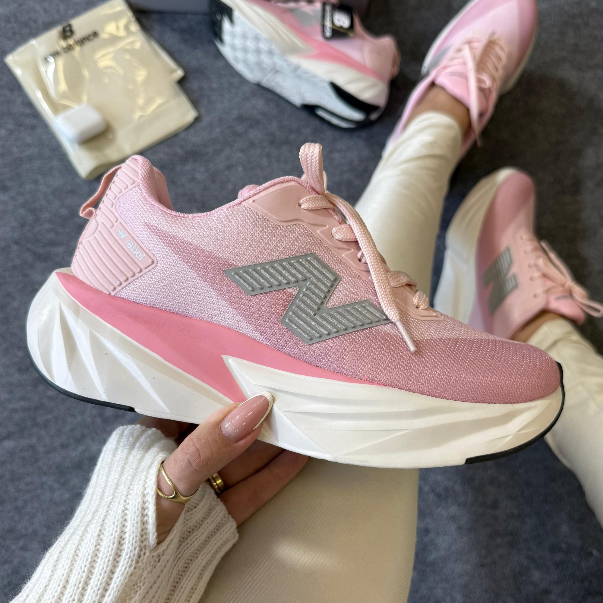 New Balance FuelCell Rebel – Rose