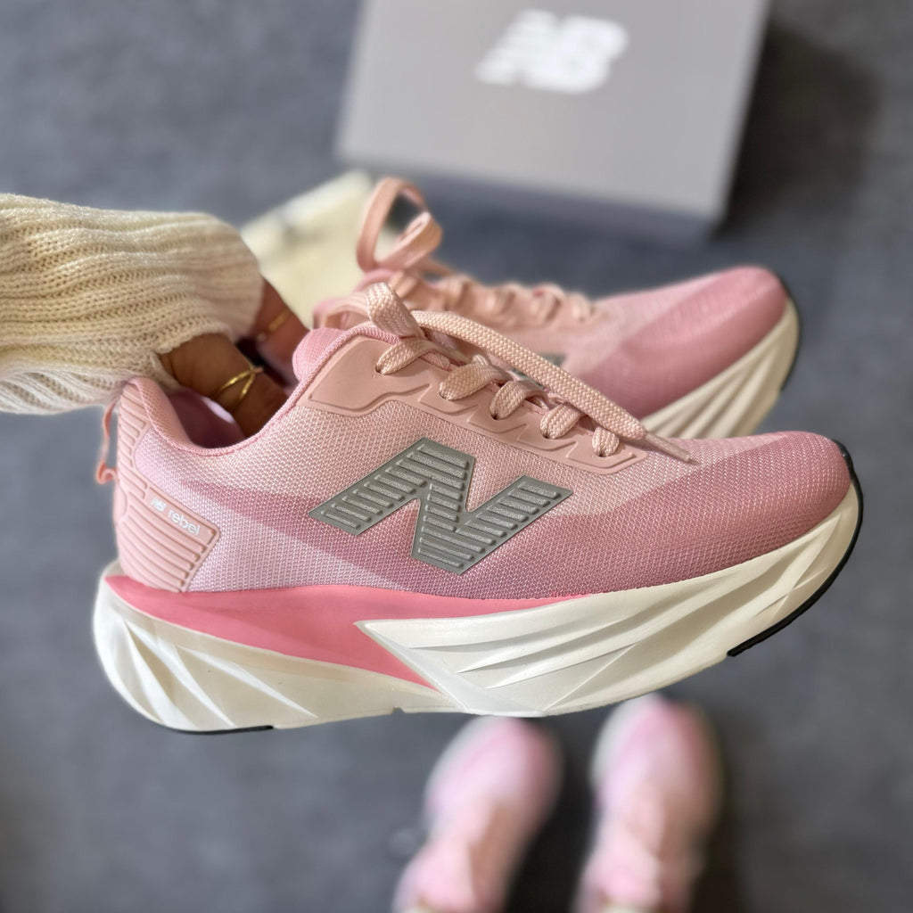 New Balance FuelCell Rebel – Rose