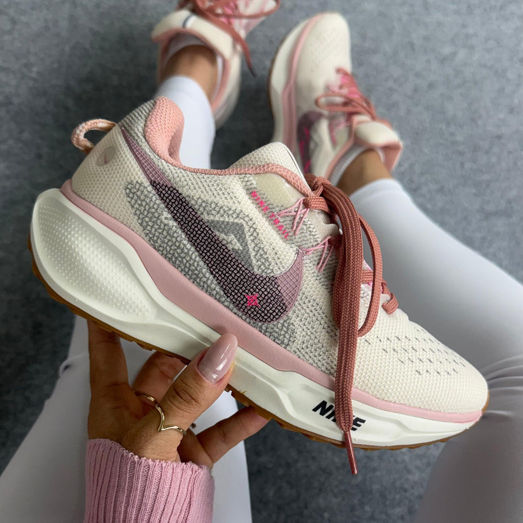 Tênis Nike Pegasus Trail – Off/Nude