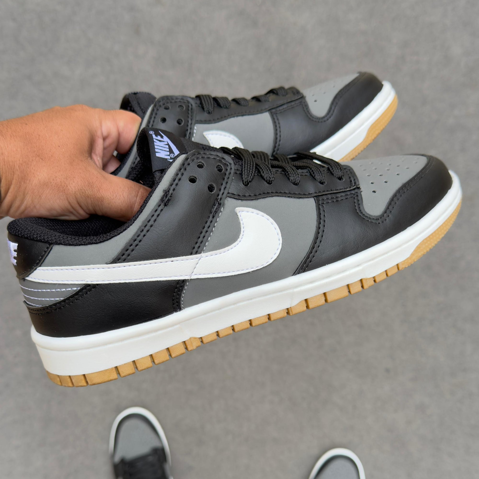 Dunk Low Pro Luxo – Preto/Grafite/Caramelo