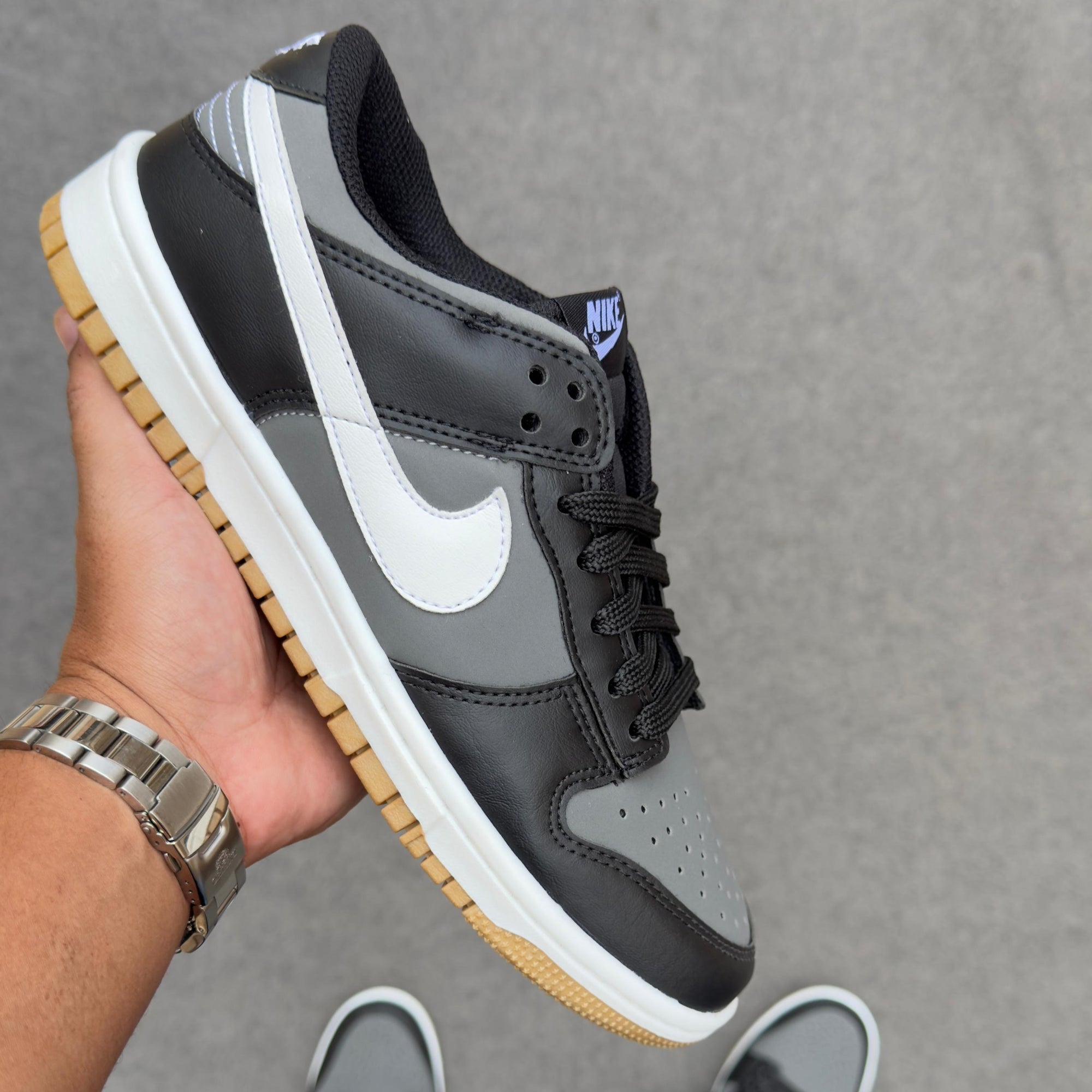 Dunk Low Pro Luxo – Preto/Grafite/Caramelo
