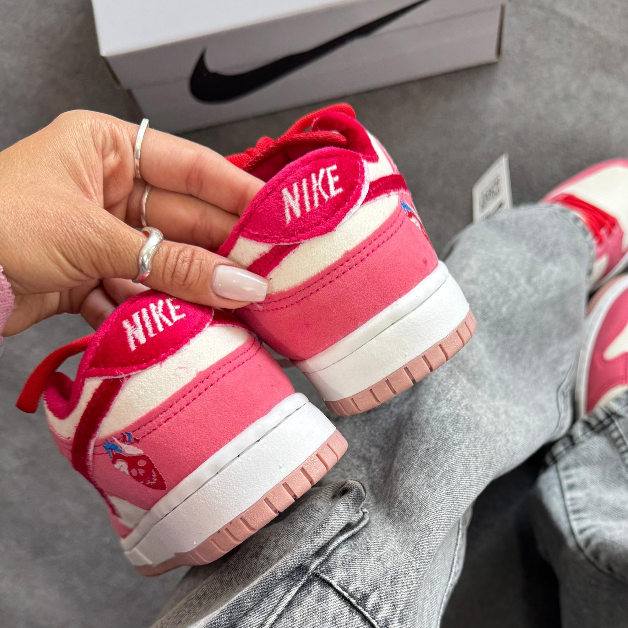 Nike SB Dunk Low Strangelove