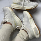 Tênis Zoom X Invincible Run 3 – Off