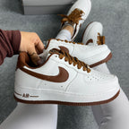 Nike Air Force 1 – Branco/Marrom