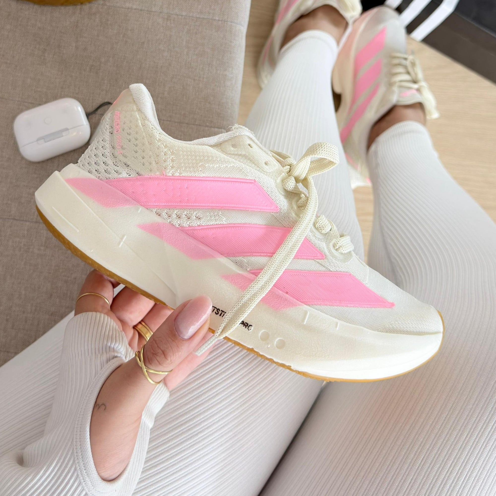 Adizero Adios Pro 4 – Off White/Rosa