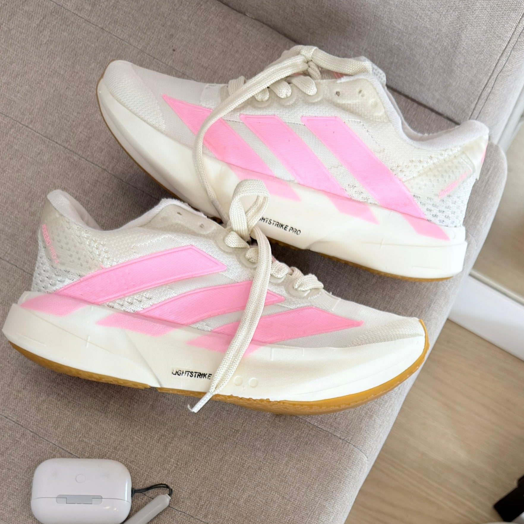 Adizero Adios Pro 4 – Off White/Rosa