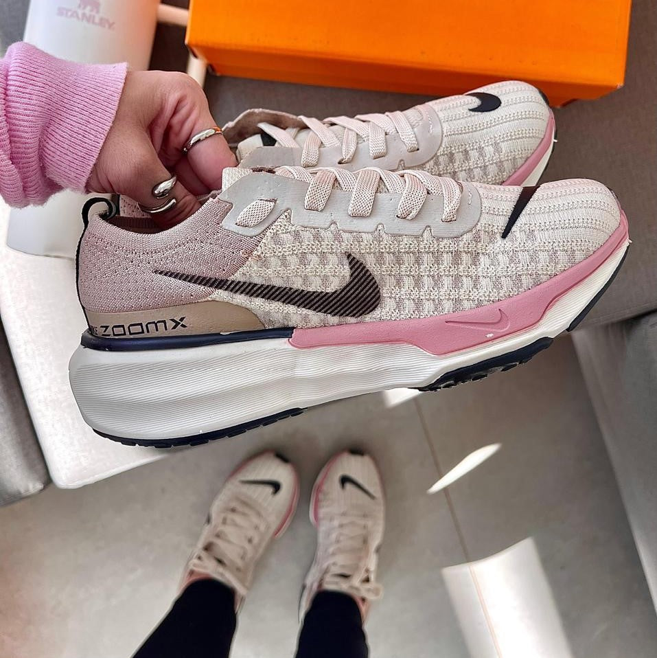 Tênis Zoom X Invincible Run 3 – Nude