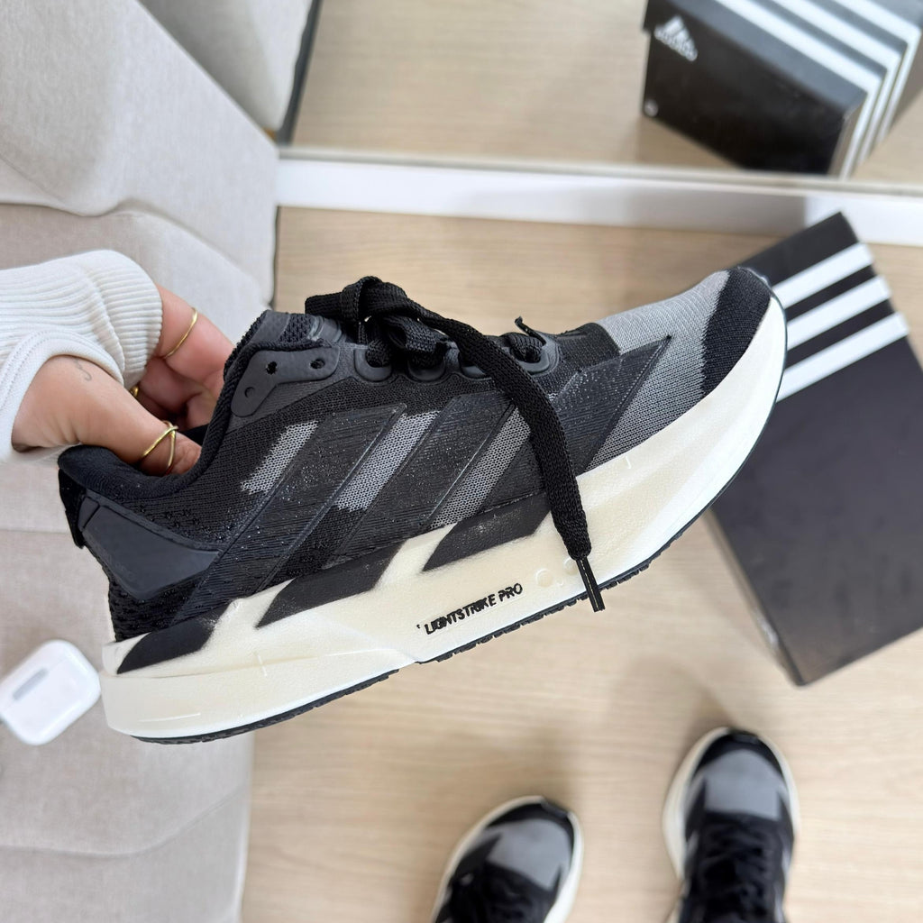 Adizero Adios Pro 4 – Preto/Off