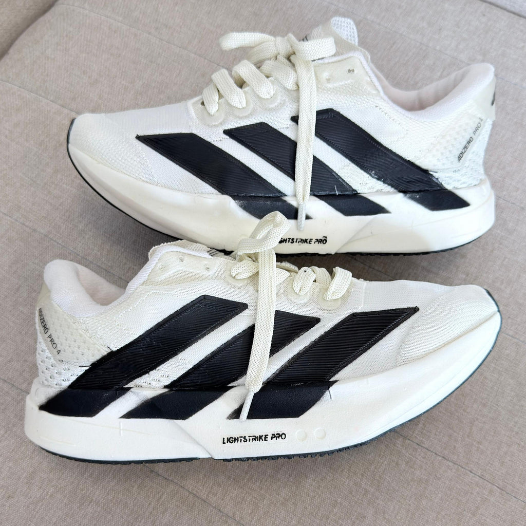 Adizero Adios Pro 4 – Preto/Off