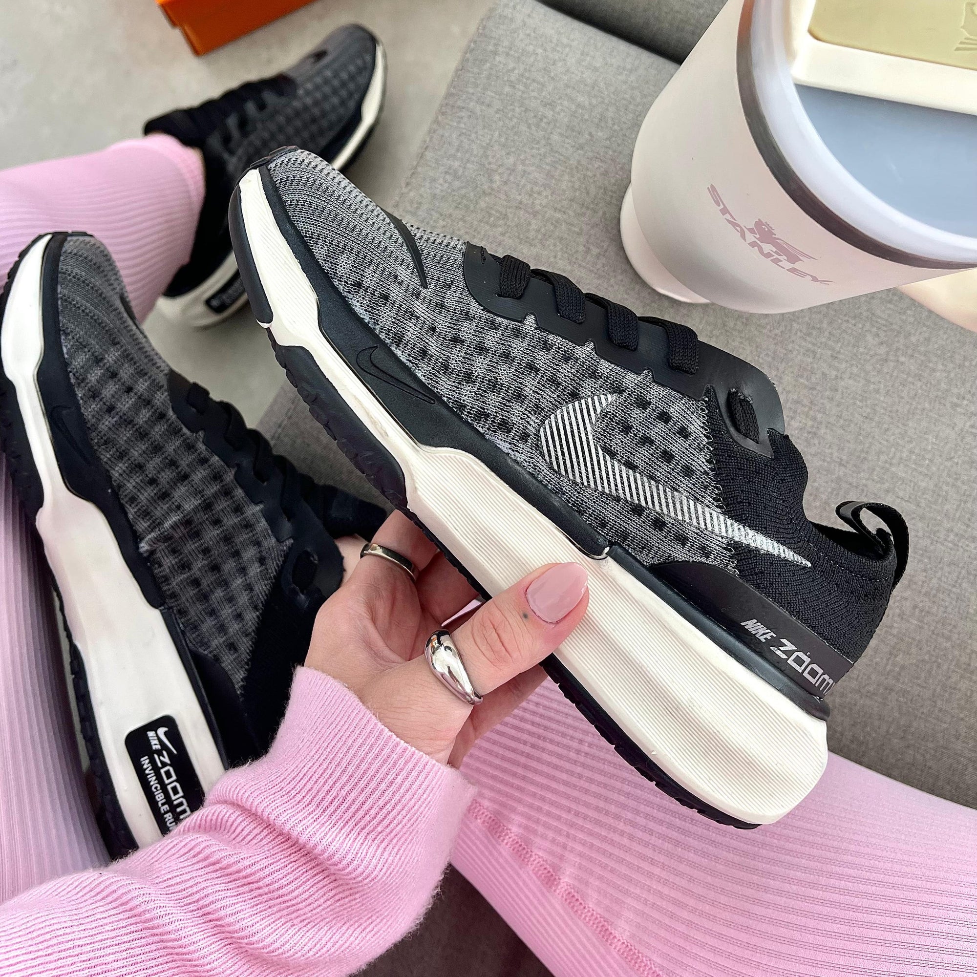 Tênis Zoom X Invincible Run 3 – Preto/Prata