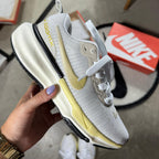 Tênis Zoom X Invincible Run 3 – Branco/Bege