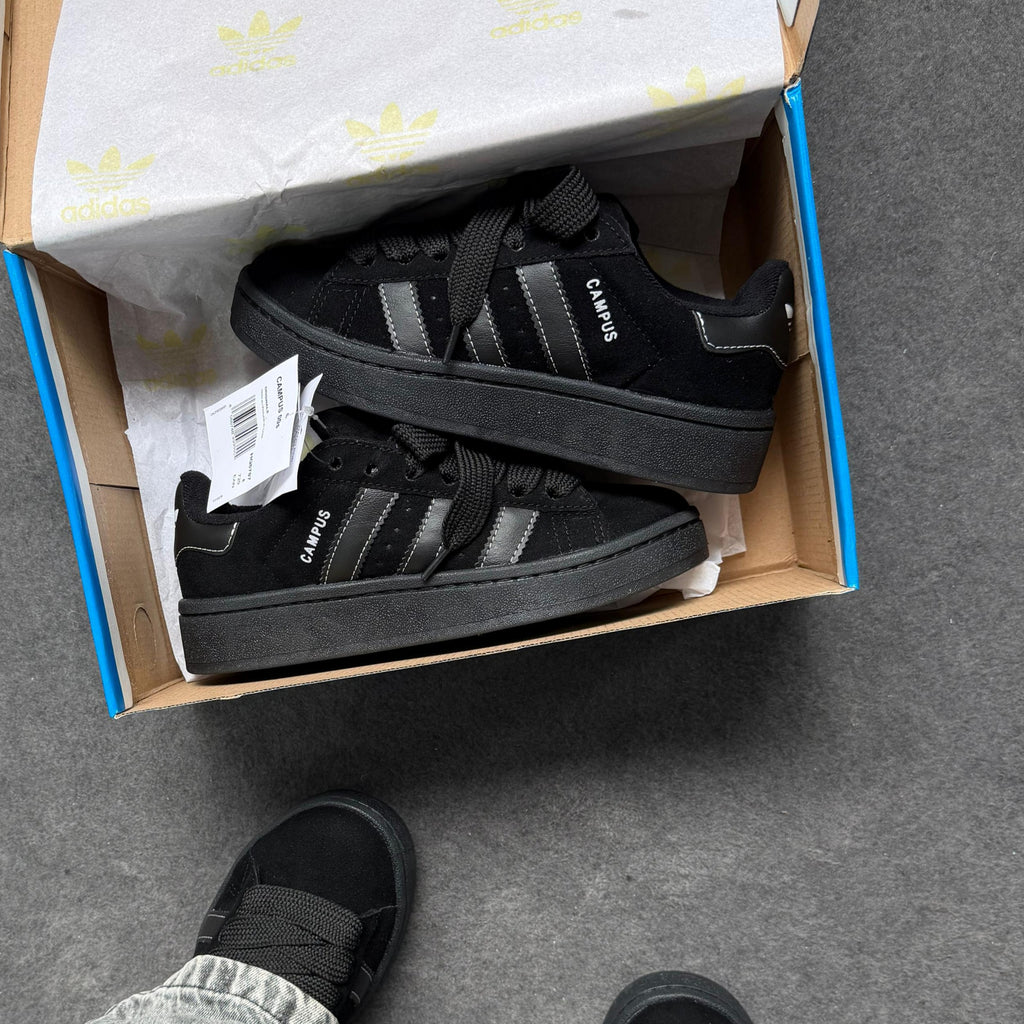 Campus 00s – All Black