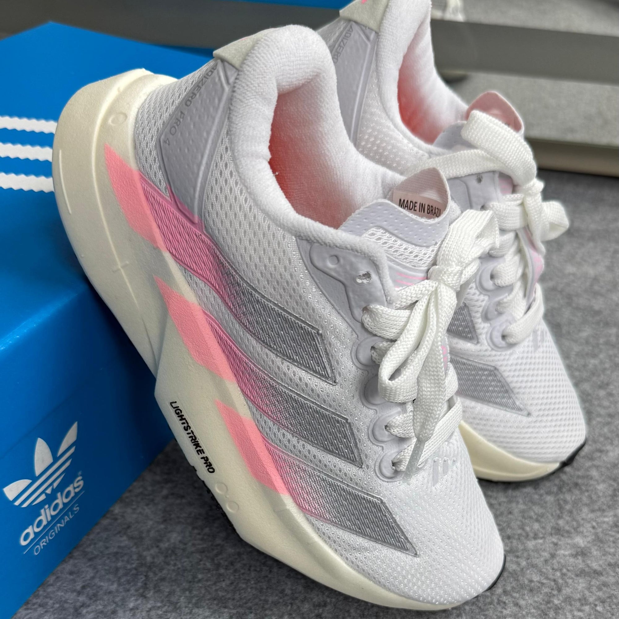 Adidas Adizero Adios Pro 4 Basic – Branco/Rosa