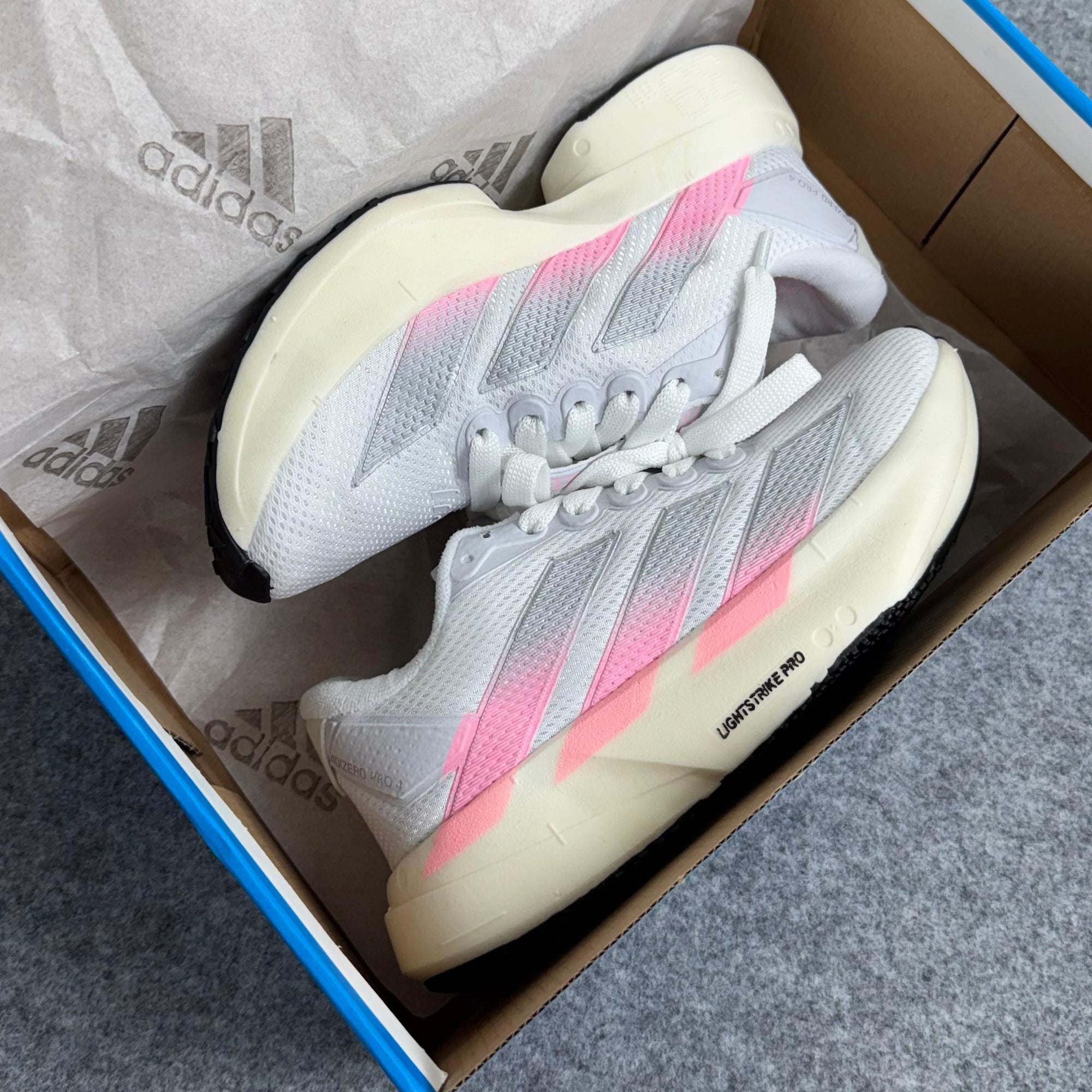 Adidas Adizero Adios Pro 4 Basic – Branco/Rosa