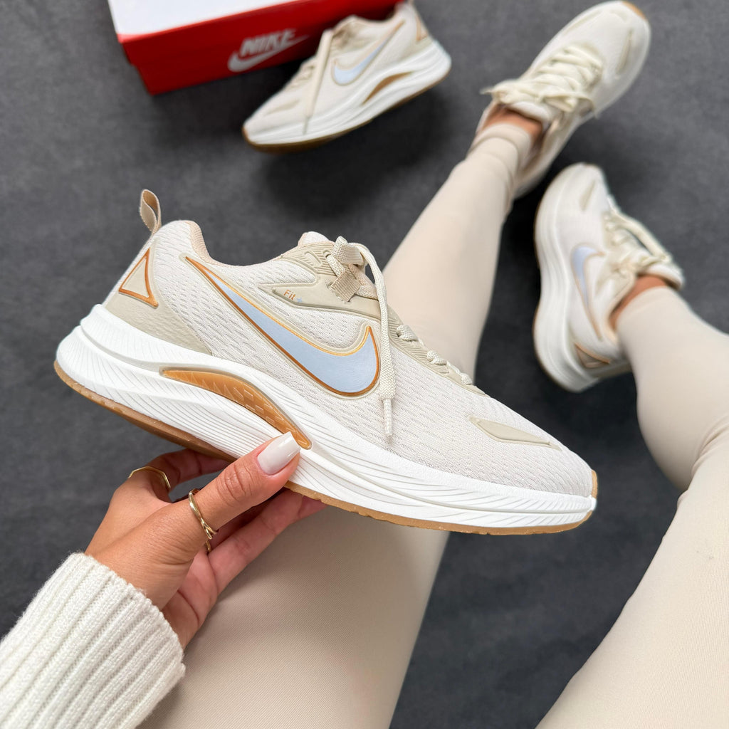 Tênis Nike Running EST 1972 Bege/Ouro