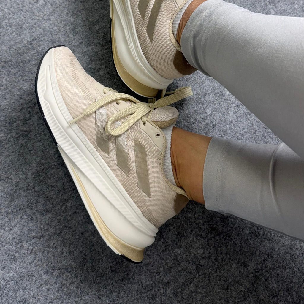 Tênis Adidas Supernova Metálica/Aveia