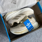 Tênis Adidas Supernova Metálica/Aveia
