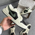 Tênis Nike Jordan Low Sail Sesame Black