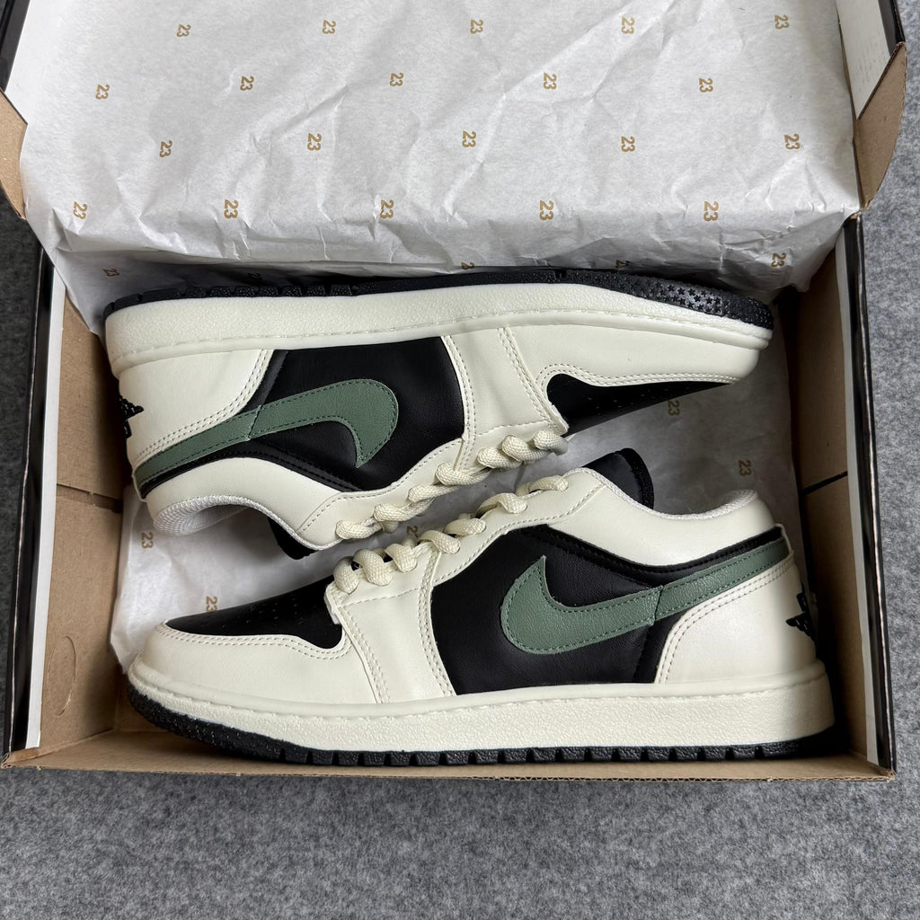 Tênis Nike Jordan Low Sail Sesame Black