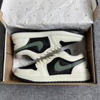 Tênis Nike Jordan Low Sail Sesame Black