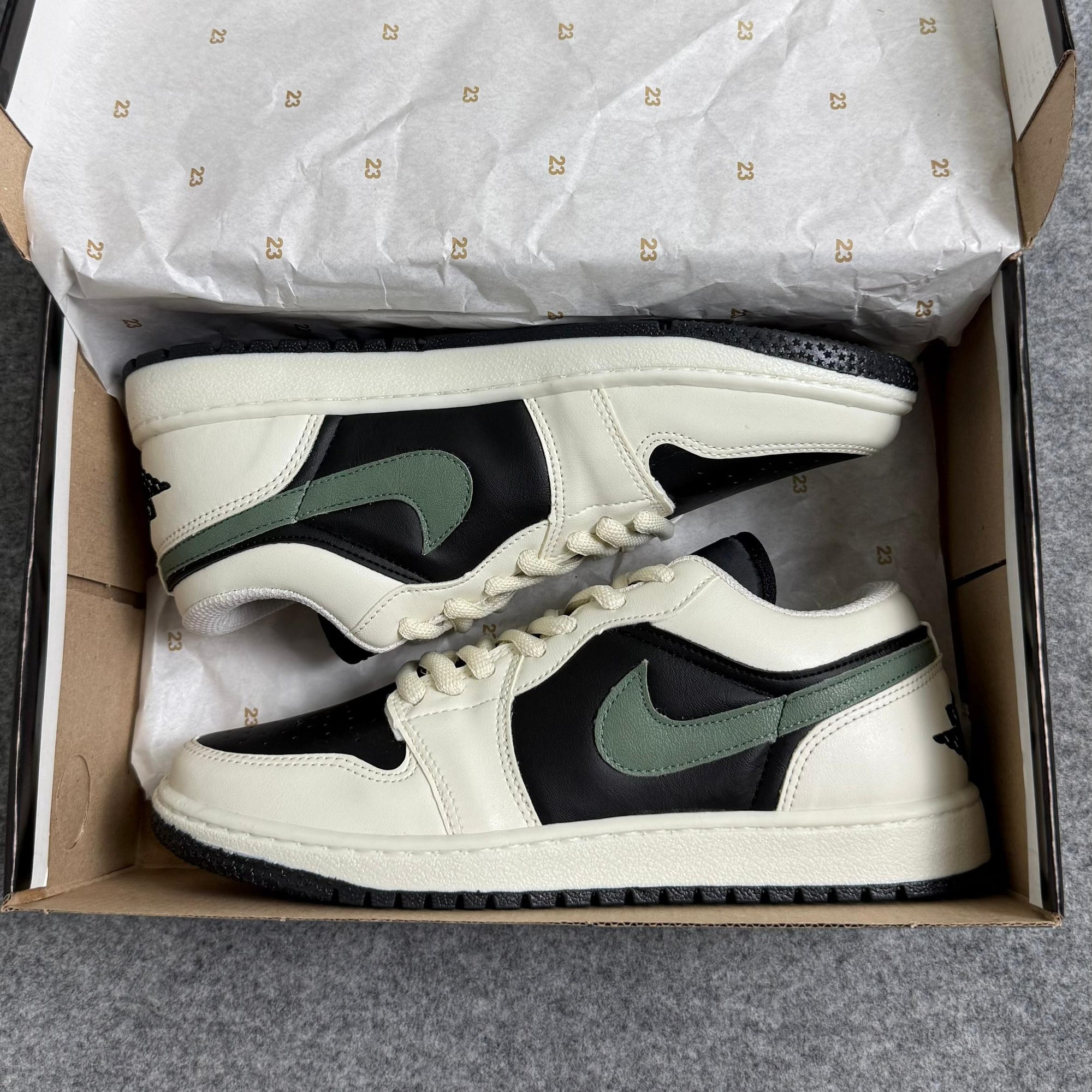 Tênis Nike Jordan Low Sail Sesame Black