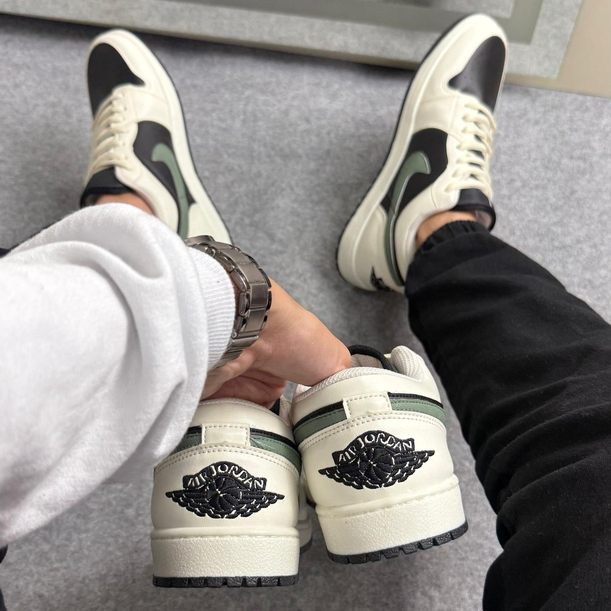 Tênis Nike Jordan Low Sail Sesame Black