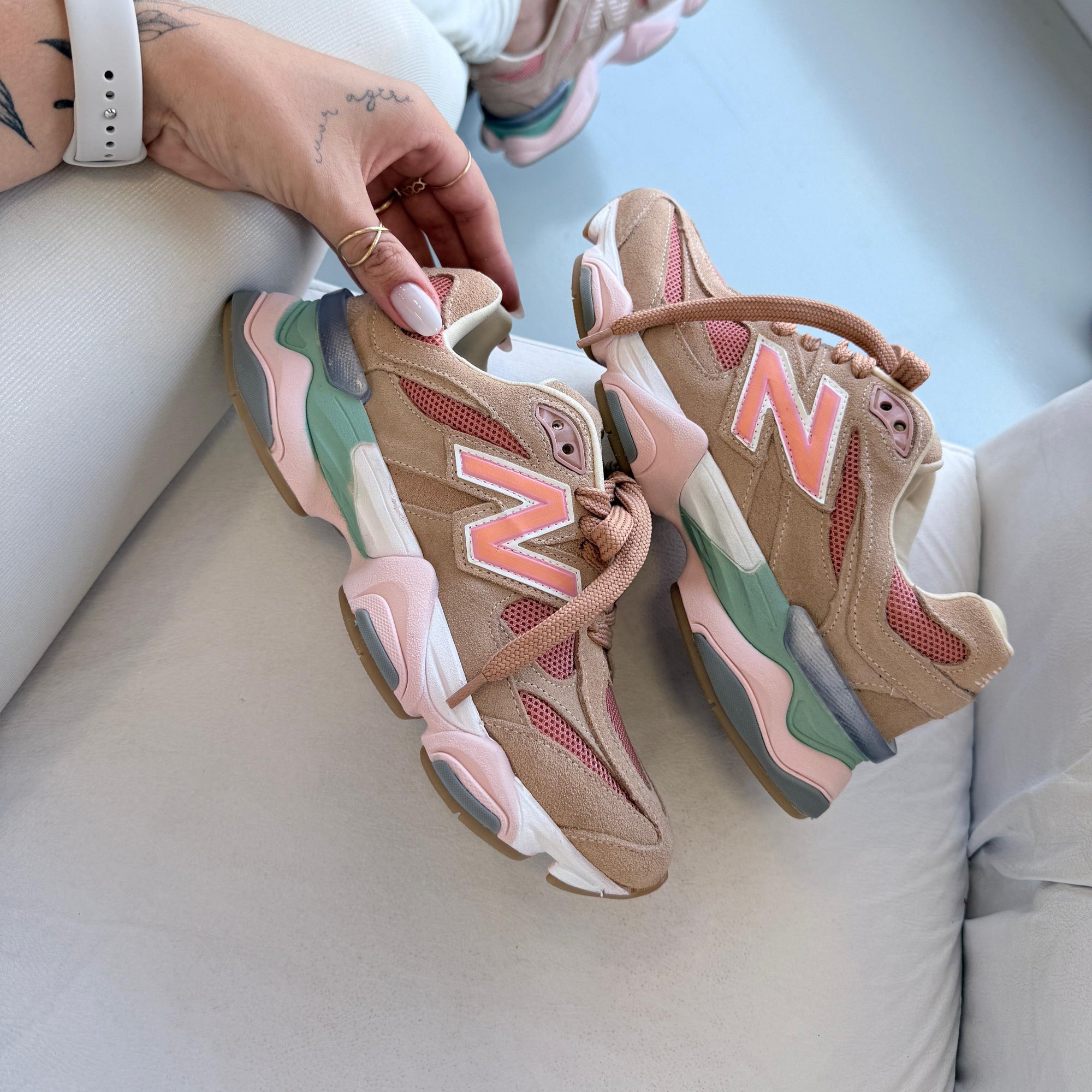 Tênis New Balance 9060 Salmão