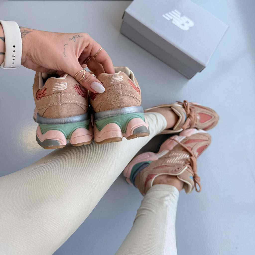 Tênis New Balance 9060 Salmão