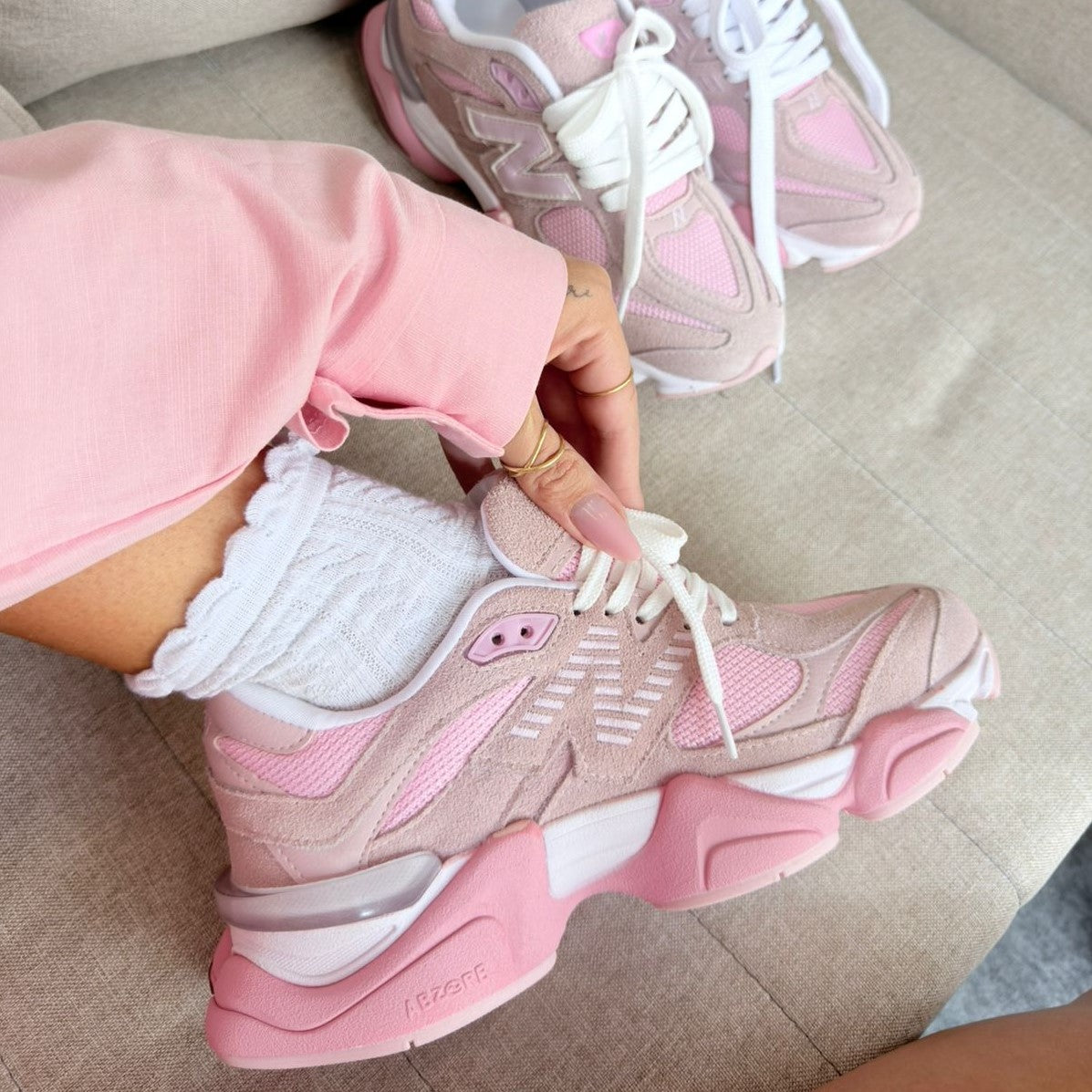 TÊNIS NEW BALANCE 9060 – CHICLETE