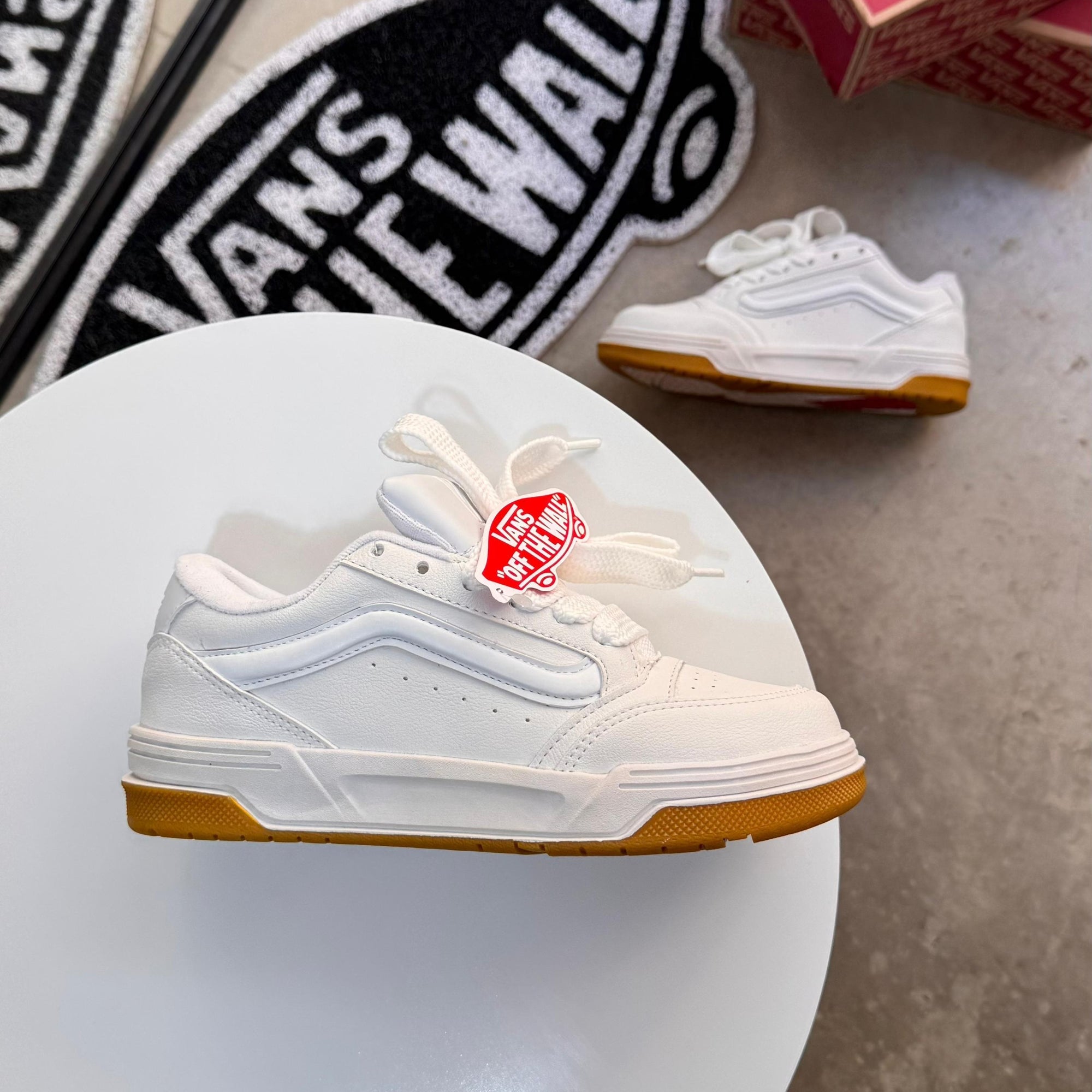 Tênis Vans Hylane Branco/Caramelo
