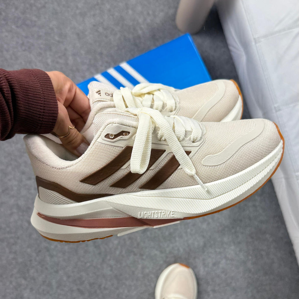 Tênis Adidas Supernova Off White Marrom