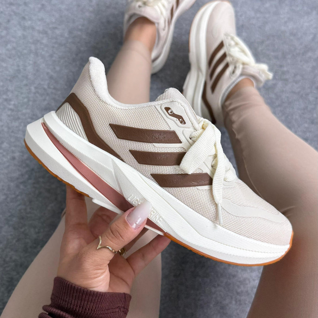 Tênis Adidas Supernova Off White Marrom