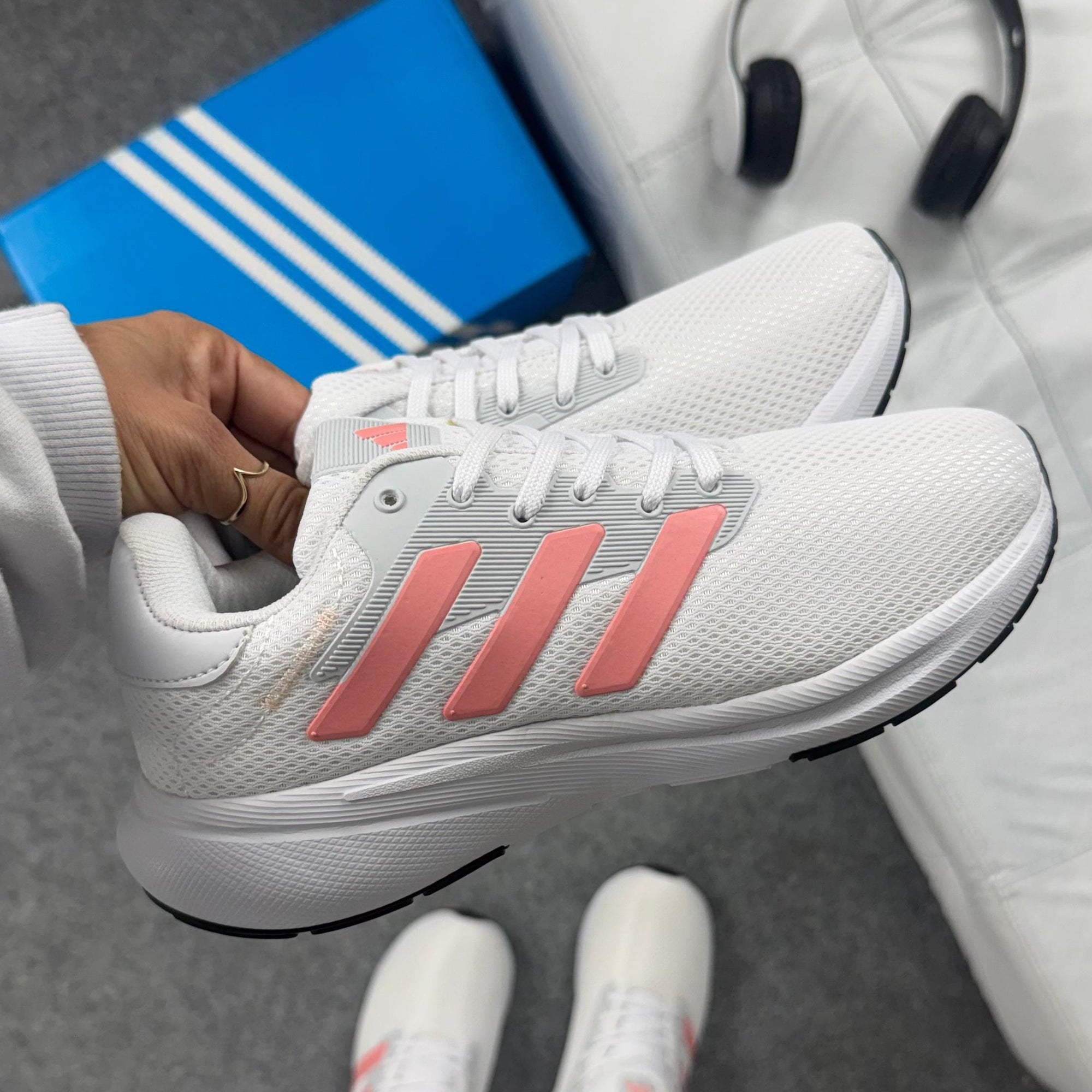 Adidas Response Branco/Goiaba