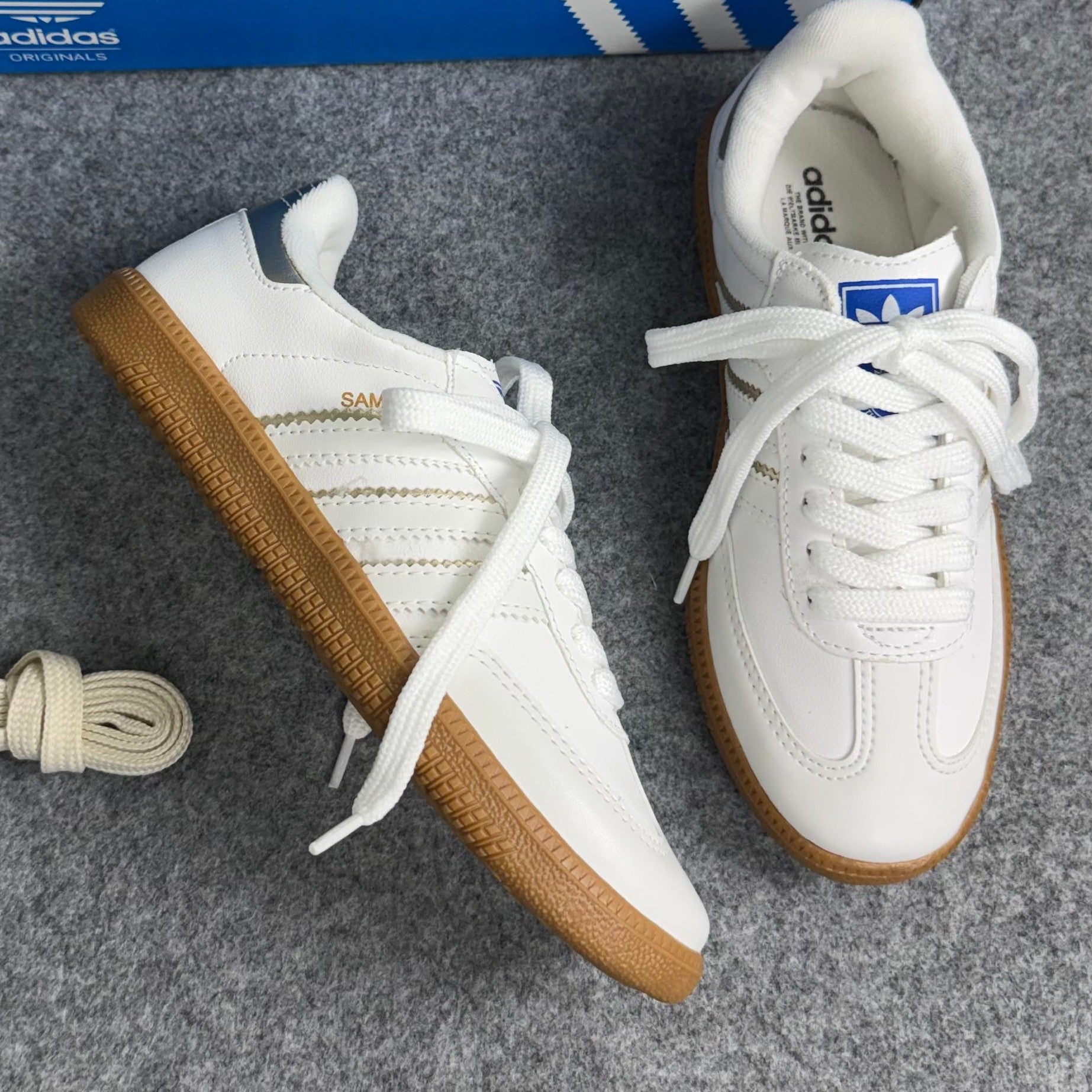 Tênis Adidas Samba OG Branco/Dourado