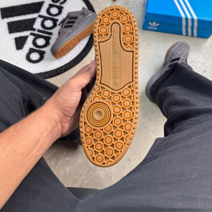 TÊNIS ADIDAS FÓRUM – CHUMBO