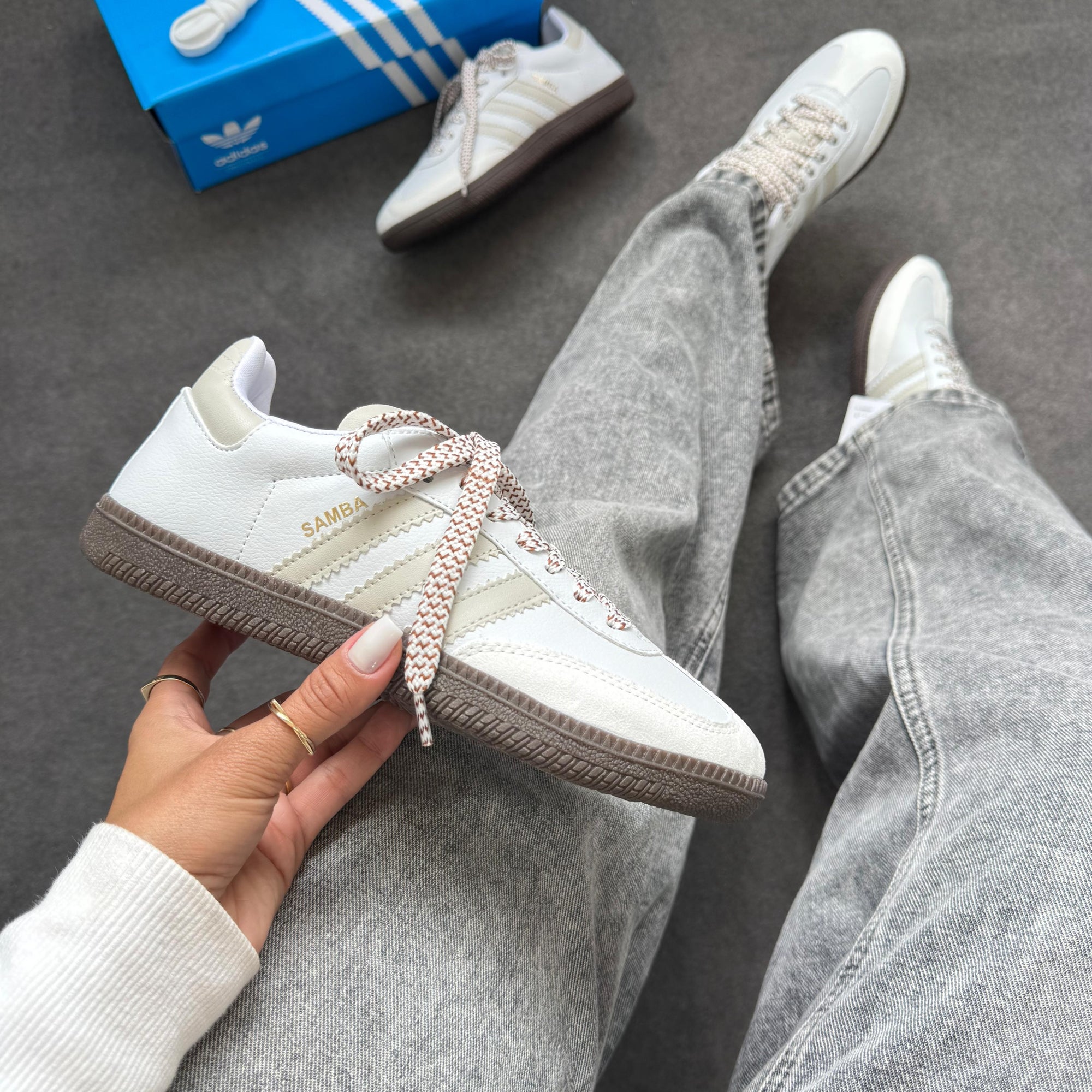 Tênis Adidas Samba OG Branco/Gelo/Off