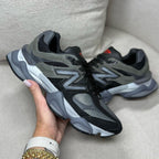 Tênis New Balance 9060