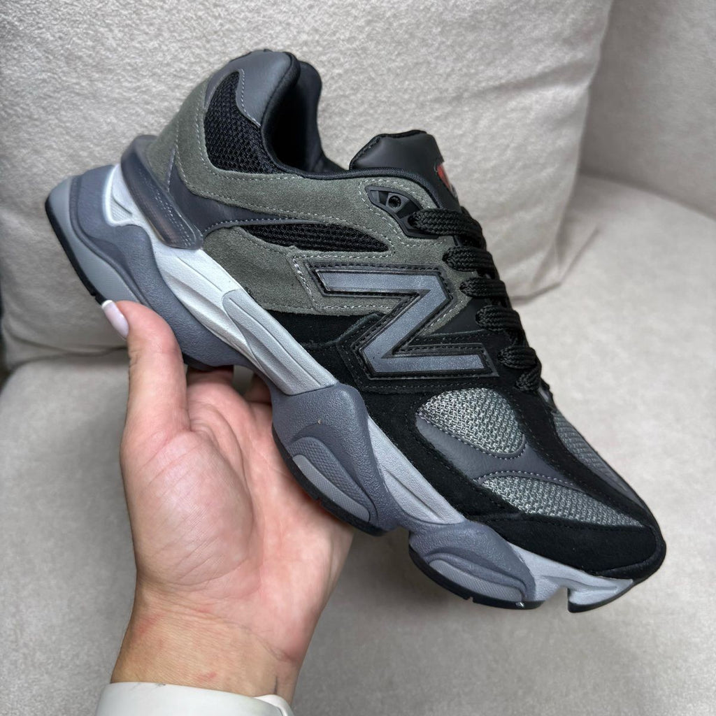Tênis New Balance 9060