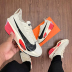 Tênis Nike Air Zoom Alphafly 3 – Off/Vermelho